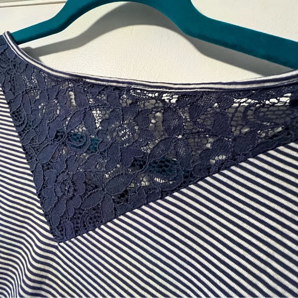 Ricki’s Lace Back T-Shirt. Size Medium. Stripes and Feathers - Picture 2 of 5